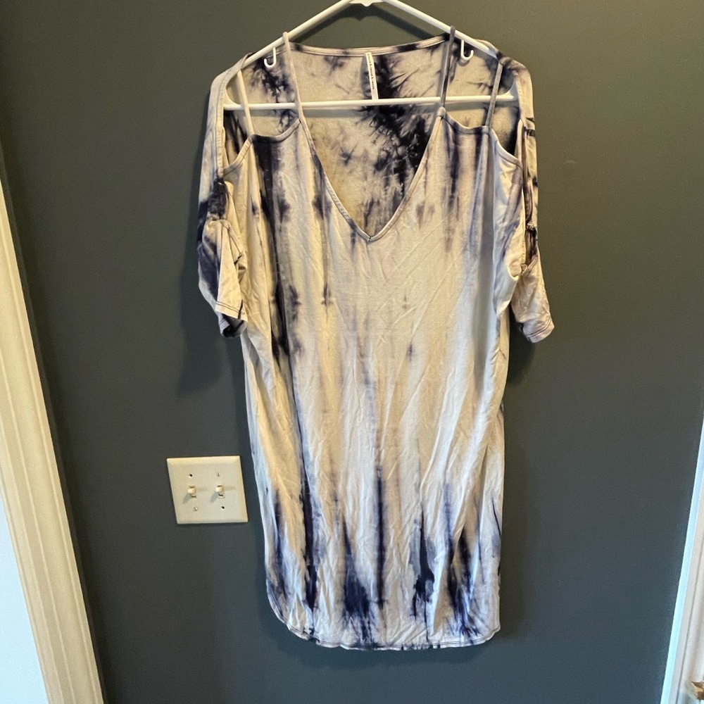 Size medium. Blue and white tie dye cover up
